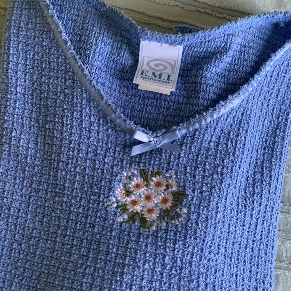 Embroidered Flower Tee - Picture 2 of 9